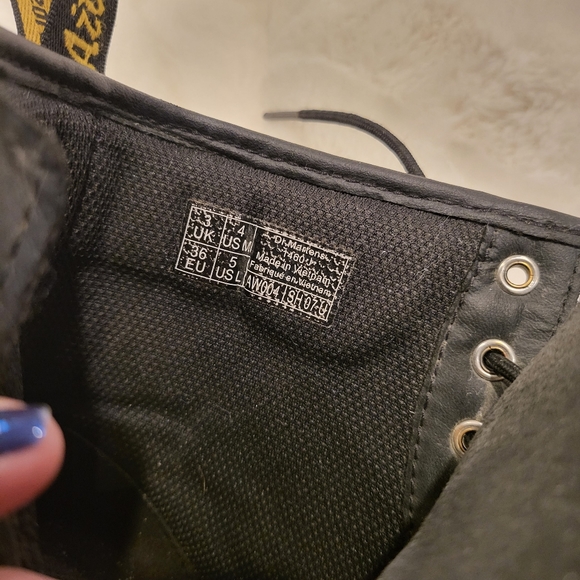 Dr. Martens 1460J Softy T Leather Kid’s Lace Up Boots Black Size 4 - Picture 2 of 7